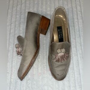 Stuart Weitzman Women’s Vintage Tassel Loafers Size 7 Beige